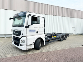 Kabiinišassiiga veoauto MAN TGX 26.440