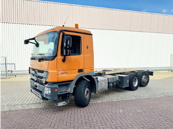 Kabiinišassiiga veoauto MERCEDES-BENZ Actros 2541
