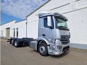Kabiinišassiiga veoauto MERCEDES-BENZ Actros 2553