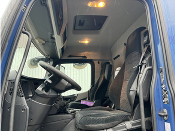Interior photo 1: Kraanaga veoauto, Madelveok/ Platvormveok Mercedes-Benz Antos 2540 L 6x2 Antos 2540 L 6x2, Lenkachse, HMF 2110-L3 Heckkran
