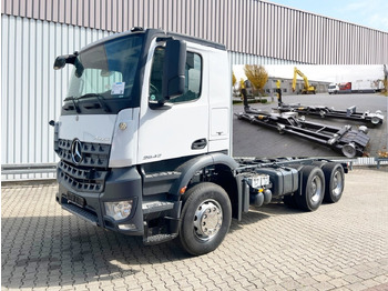 Konkstõstukiga veoauto MERCEDES-BENZ Arocs 2642