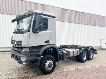 Kabiinišassiiga veoauto MERCEDES-BENZ Arocs