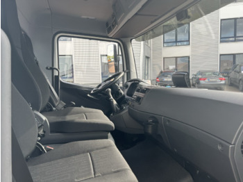 Interior photo 2: Kallurauto Mercedes-Benz Atego 818 K 4x2 Atego 818 K 4x2, 2x AHK, Meiller-Kipper, mehrfach Vorhanden!