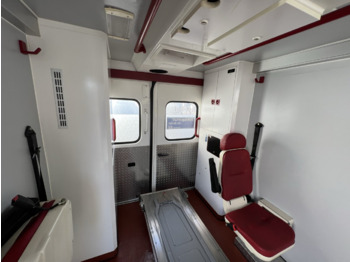 Mercedes-Benz Sprinter 516 CDI 4x2 Sprinter 516 CDI 4x2, Rettungswagen, Retarder liising Mercedes-Benz Sprinter 516 CDI 4x2 Sprinter 516 CDI 4x2, Rettungswagen, Retarder: pilt 4