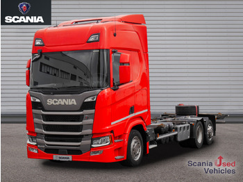 Konteinerveduk/ Tõstukiga veoauto SCANIA R 410