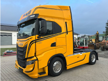 Sadulveok IVECO S-WAY