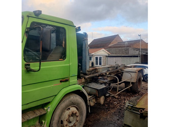 Konteinerveduk/ Tõstukiga veoauto Scania 82-H: pilt 2