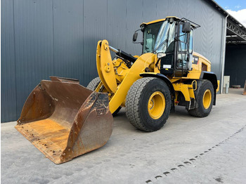 Rataslaadur CATERPILLAR 930K