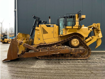 Buldooser CATERPILLAR D8T