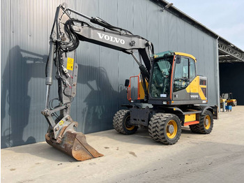 Ratastel ekskavaator VOLVO EWR150E