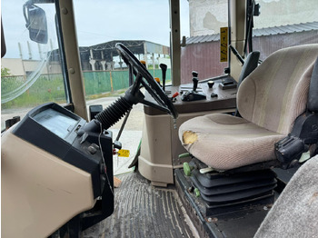 Traktor JOHN DEERE 6110: pilt 3