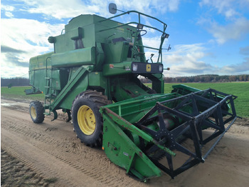 Kombain JOHN DEERE