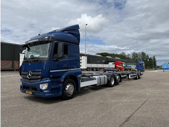 Konteinerveduk/ Tõstukiga veoauto Mercedes-Benz Actros Actros 2736 6X2 BDF Komplett mit 2016 BDF Anhanger Top Zustand: pilt 2