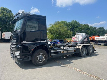 Konkstõstukiga veoauto MERCEDES-BENZ Arocs 2651
