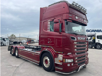 Konteinerveduk/ Tõstukiga veoauto SCANIA R 560