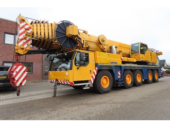 Maastikukraana LIEBHERR