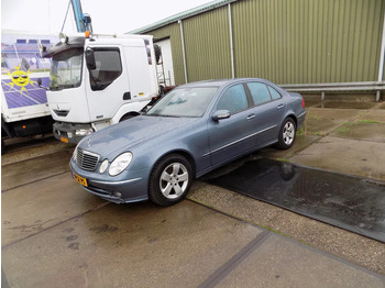 Auto MERCEDES-BENZ