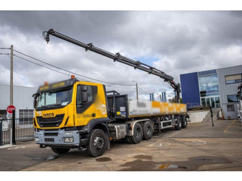 Madelveok/ Platvormveok IVECO Trakker