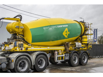 Betooniveo poolhaagis LIEBHERR