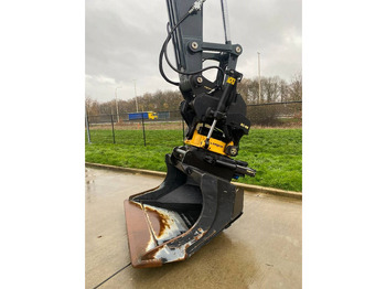 Engcon EC233, OQ80, GB29 = Rotator + Coupler + Gripper + liising Engcon EC233, OQ80, GB29 = Rotator + Coupler + Gripper +: pilt 1