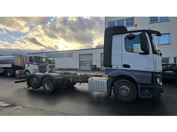 Kabiinišassiiga veoauto MERCEDES-BENZ Actros 2642