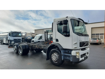 Kabiinišassiiga veoauto VOLVO FE 320