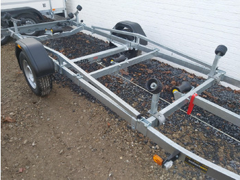 Paadihaagis Brenderup Bootstrailer Premium 201300B SR mit Rollen Boote bis 600cm 1300kg Modell 2024 311967: pilt 3