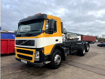 Kabiinišassiiga veoauto VOLVO FM9 260 6X2: pilt 3