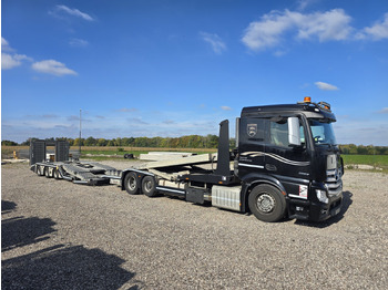 Treilerveoauto MERCEDES-BENZ