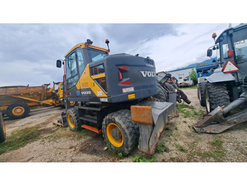 Ratastel ekskavaator VOLVO EWR150E