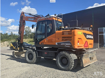 Ratastel ekskavaator Wheeled Excavator Doosan DX160W with attachment and trailer: pilt 3