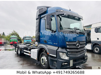 Konteinerveduk/ Tõstukiga veoauto MERCEDES-BENZ Actros 2542