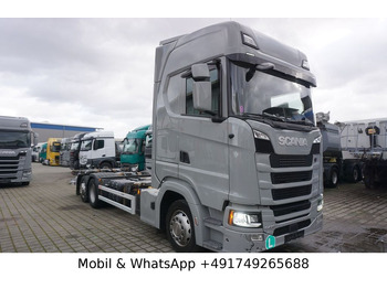 Kabiinišassiiga veoauto SCANIA S 450