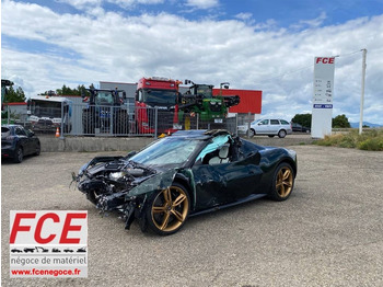 Auto FERRARI