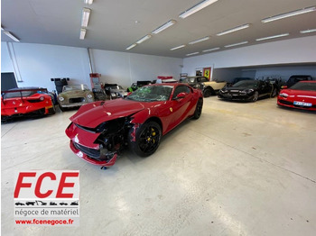 Auto FERRARI