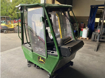 Kabiin JOHN DEERE