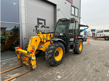 Teleskooplaadur JCB