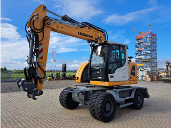 Ratastel ekskavaator LIEBHERR A 916