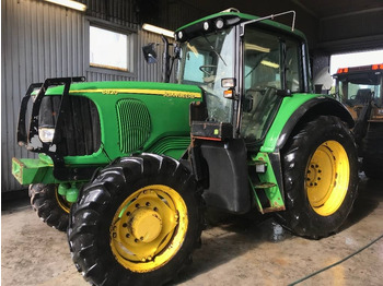 Traktor JOHN DEERE 6820