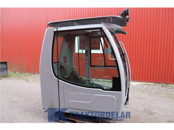 Kabiin - Põllutööseade New Holland WE150C: pilt 2