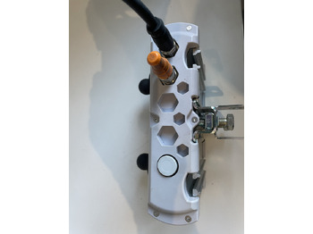Kabiin ja interjöör - Põllutööseade Grimme GBX800 GBX 860 - joystickbox B94.04981: pilt 2