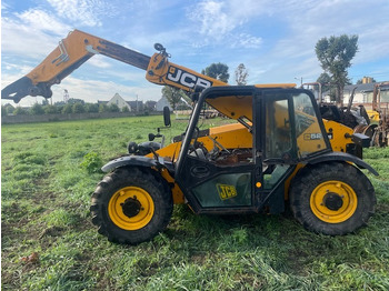 Teleskooplaadur JCB