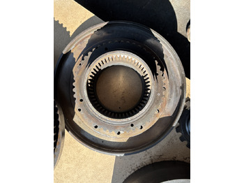 Rumm - Põllutööseade John Deere 7RXXX 7R330 7R 330 Piasta przedniego mostu TA27517: pilt 2