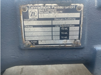 Telg ja varuosad - Põllutööseade Most napędowy obudowa ZF APL-R 725 / 4472484024C / 4472434025A: pilt 2