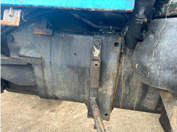 Traktor Valtra 8150 8150-4 - cała na części: pilt 2 Traktor Valtra 8150 8150-4 - cała na części: pilt 2