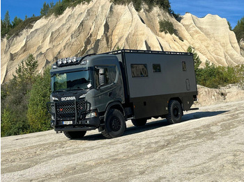 Matkaauto SCANIA