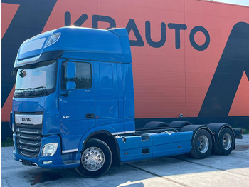 Kabiinišassiiga veoauto DAF XF 530