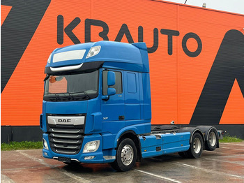 Kabiinišassiiga veoauto DAF XF 530