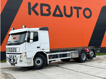 Kabiinišassiiga veoauto VOLVO FM 410