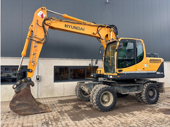 Ratastel ekskavaator HYUNDAI